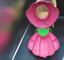 sea wees pink pod inside